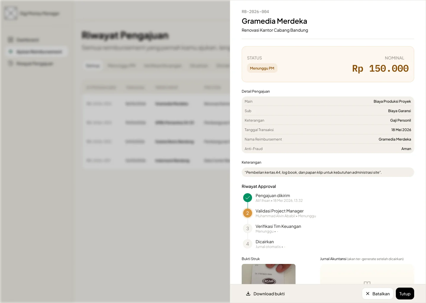 Submission history detail panel showing status, amount, budget item levels, anti-fraud status and an approval timeline.